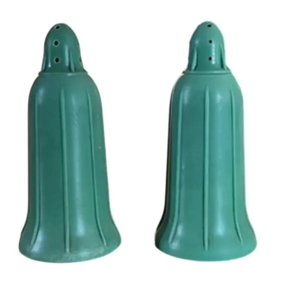 Vintage Hemcoware Salt Pepper Shaker Set Green Emerald City Art Deco Retro Sleek